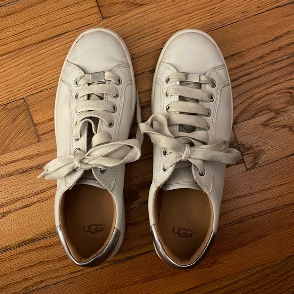 Women’s Ugg sneakers size 8.5